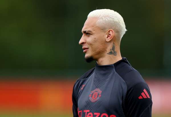 曼联夏窗收官聚焦阵容瘦身，安东尼仅接受永久转会方案