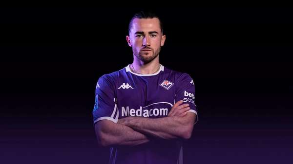 紫百合出手！利兹联锋线大将哈里森登陆意甲 带买断条款租借加盟佛罗伦萨