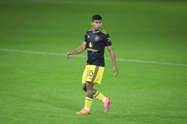 语言关是道坎！莱昂自曝曼联初体验：从英语小白到能与队友畅聊